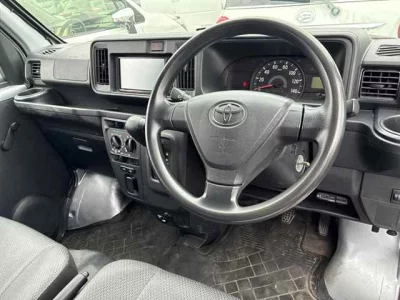 TOYOTA PIXIS VAN