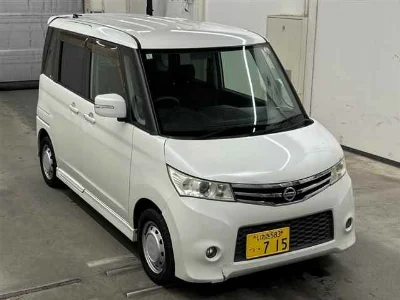 NISSAN ROOX