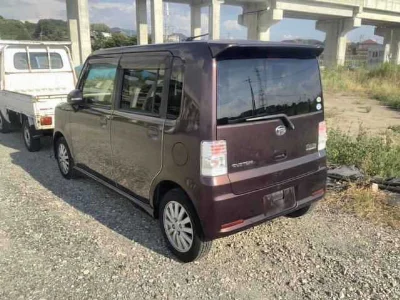 DAIHATSU MOVE CONTE