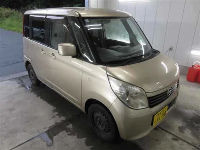 NISSAN ROOX