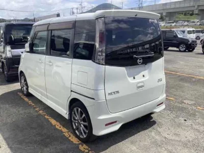 NISSAN ROOX