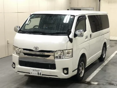 TOYOTA HIACE