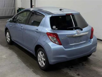 TOYOTA VITZ
