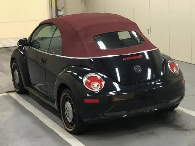 VOLKSWAGEN BEETLE