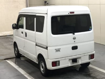 NISSAN CLIPPER VAN