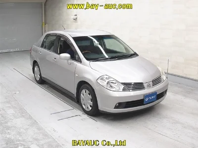 NISSAN TIIDA LATIO