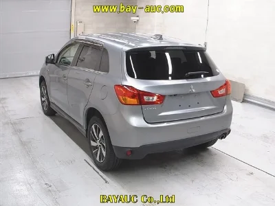 MITSUBISHI RVR