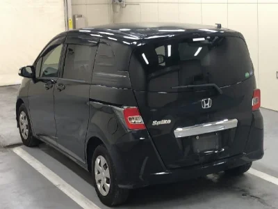HONDA FREED SPIKE