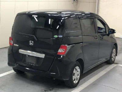 HONDA FREED SPIKE