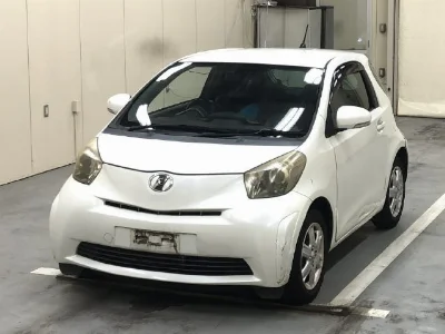 TOYOTA IQ