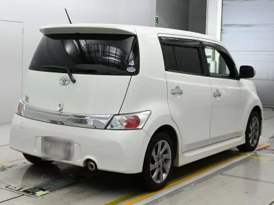 TOYOTA BB