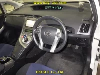 Цена авто Toyota Prius с аукционов Японии, номер кузова ZVW30, пробег 136 000, оценка 2