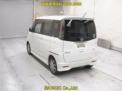 NISSAN ROOX