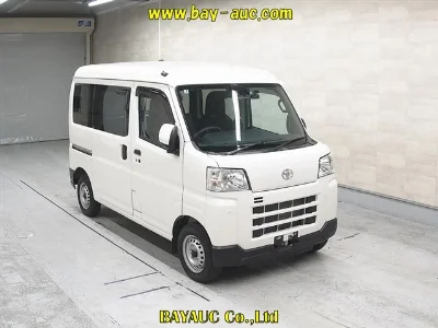 TOYOTA PIXIS VAN