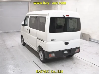 TOYOTA PIXIS VAN