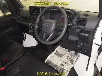 TOYOTA PIXIS VAN