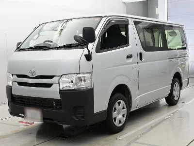TOYOTA REGIUS VAN