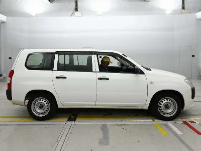 TOYOTA SUCCEED