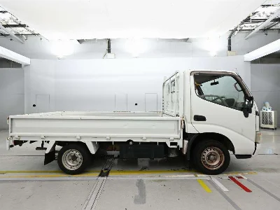 TOYOTA DYNA