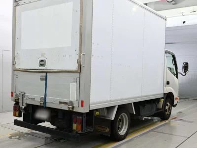 TOYOTA DYNA