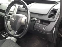 Цена авто Toyota Voxy с аукционов Японии, номер кузова ZRR75W, пробег 186 000, оценка 2