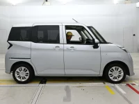 Цена авто Toyota Tank с аукционов Японии, номер кузова M900A, пробег 93 000, оценка 2