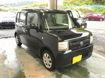 TOYOTA PIXIS SPACE