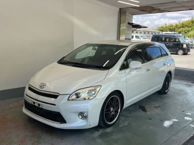 TOYOTA MARK X ZIO