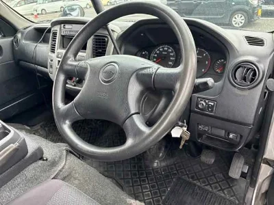 ISUZU COMO