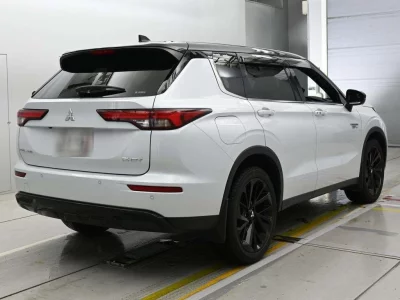MITSUBISHI OUTLANDER PHEV