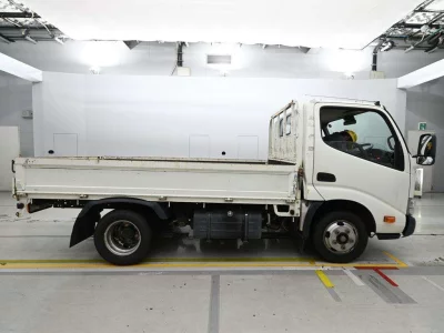 TOYOTA DYNA
