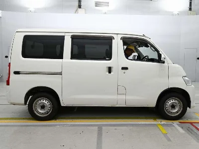 TOYOTA TOWN ACE VAN