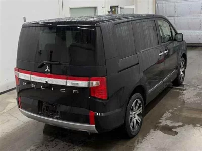 MITSUBISHI DELICA D5