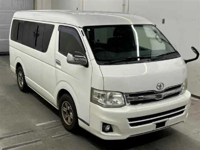 TOYOTA HIACE