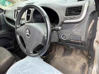 MITSUBISHI DELICA D2
