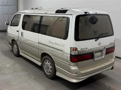 TOYOTA HIACE WAGON