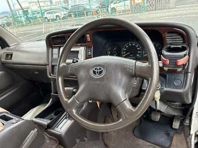 TOYOTA HIACE WAGON