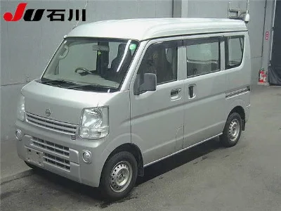 NISSAN CLIPPER VAN