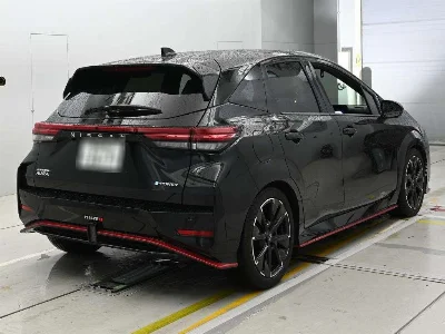 NISSAN AURA