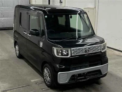 TOYOTA PIXIS MEGA