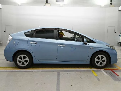 TOYOTA PRIUS PHV
