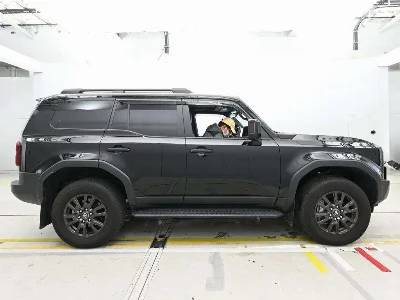 TOYOTA LAND CRUISER 250