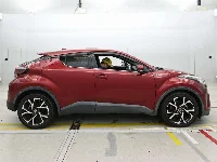 Цена авто Toyota C-HR с аукционов Японии, номер кузова ZYX10, пробег 53 000, оценка 2