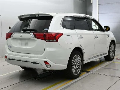 MITSUBISHI OUTLANDER PHEV