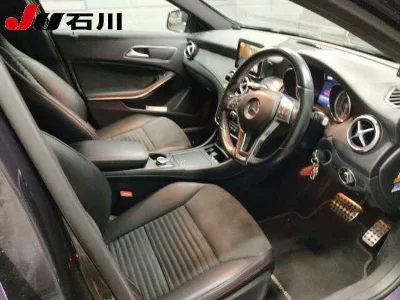 MERCEDES BENZ GLA
