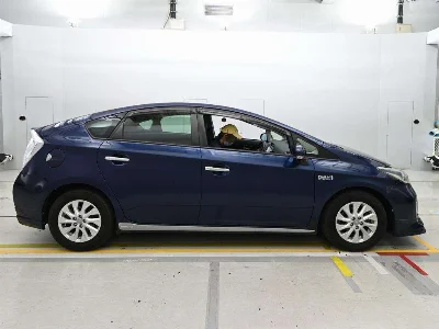 TOYOTA PRIUS PHV