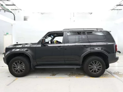 TOYOTA LAND CRUISER 250
