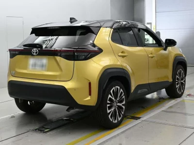 TOYOTA YARIS CROSS