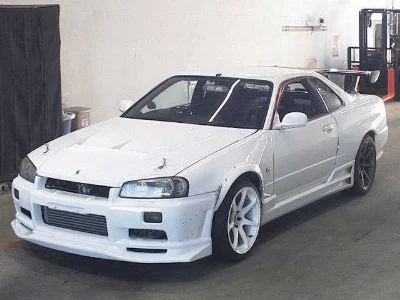NISSAN SKYLINE
