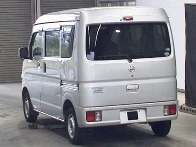 NISSAN CLIPPER VAN